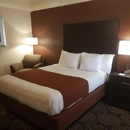 Best Western Innsuites Tucson Foothills Hotel & Suites Casas Adobes Екстериор снимка