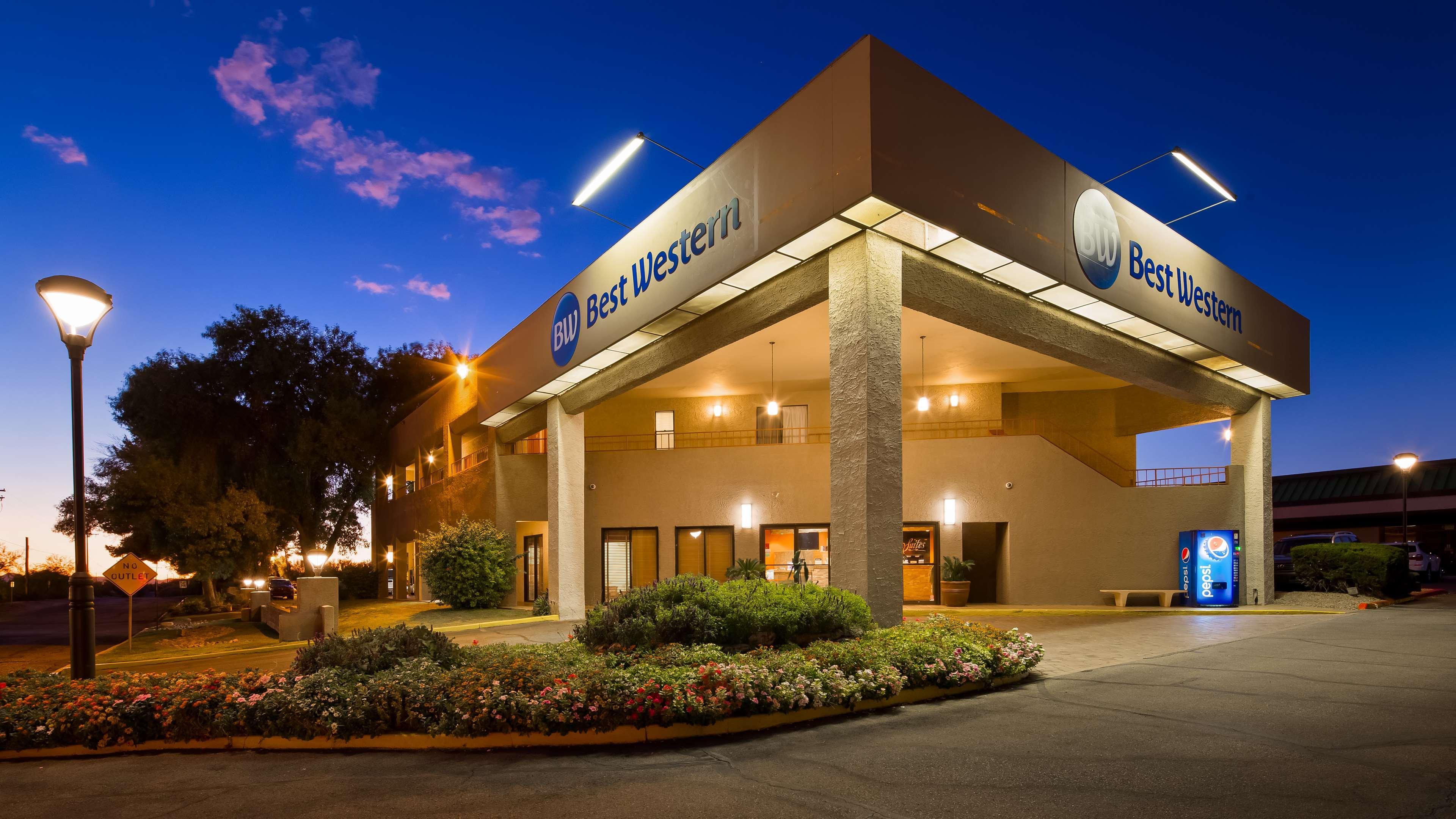 Best Western Innsuites Tucson Foothills Hotel & Suites Casas Adobes Екстериор снимка