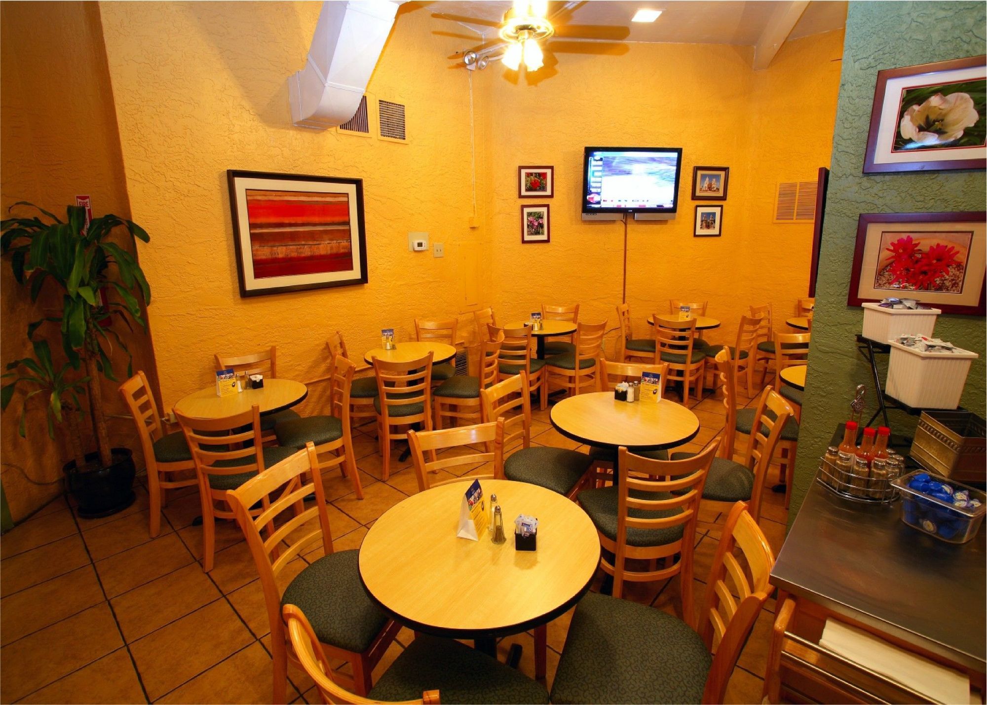 Best Western Innsuites Tucson Foothills Hotel & Suites Casas Adobes Ресторант снимка